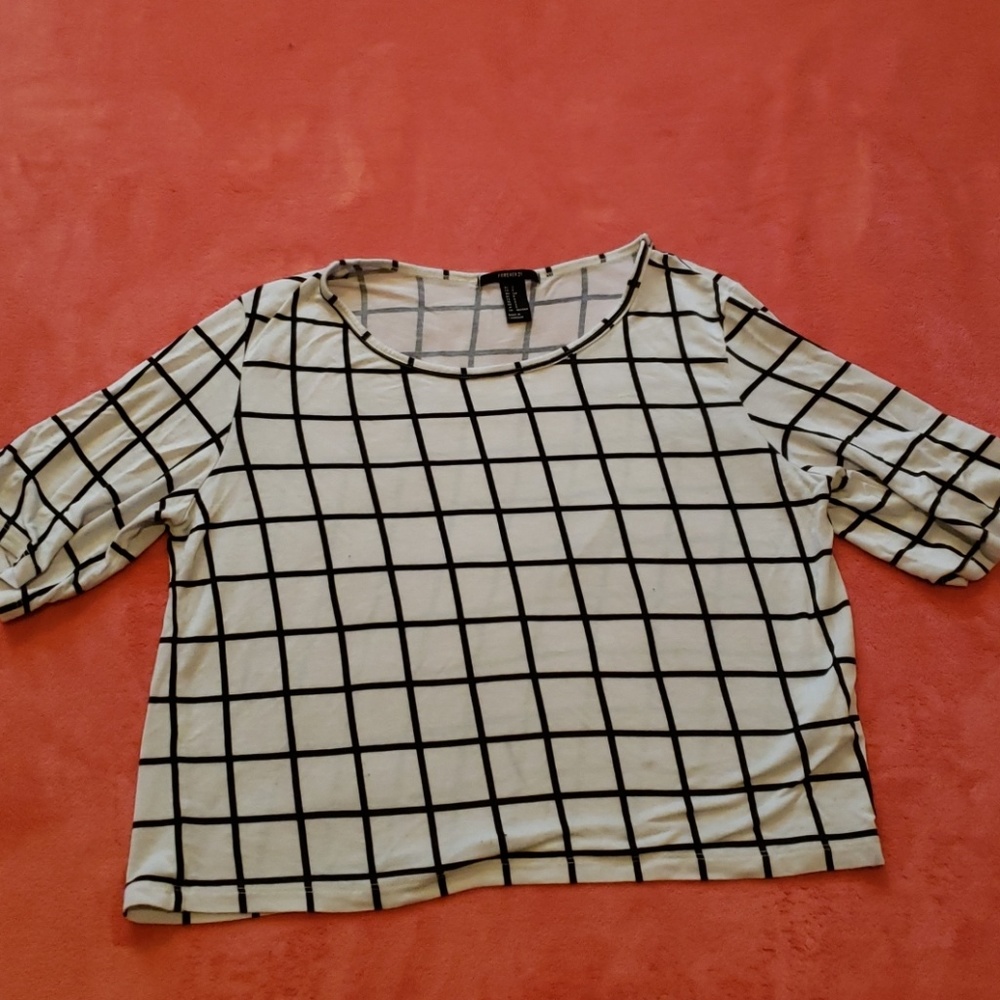 Black and White Wide Cropped Top